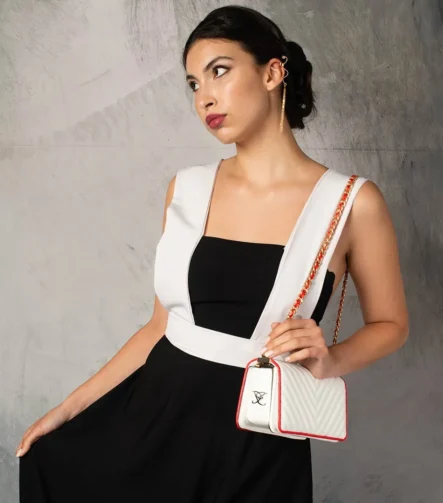 Bolso blanco y rojo
