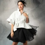 Chaqueta blanca con cinturón