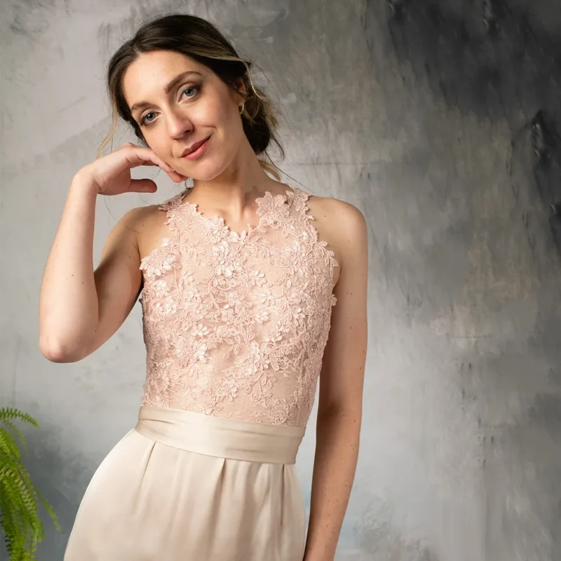 vestido sin mangas